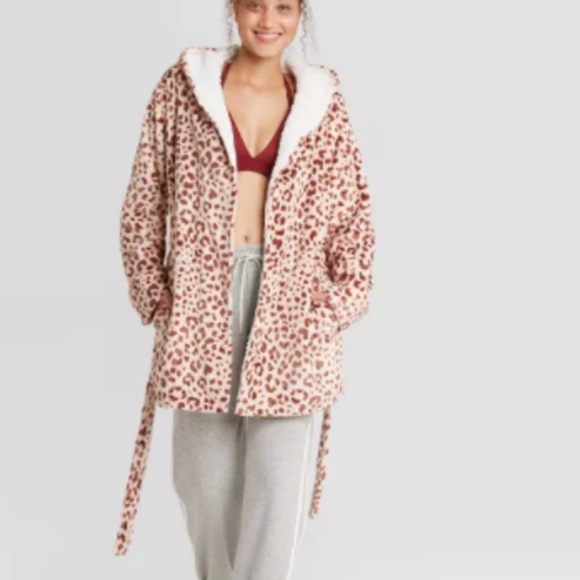 Leopard Pink Robe - Picture 4 of 4